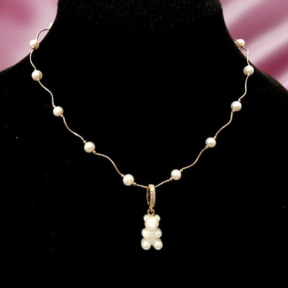 14 K GOLD AND FRESHWATER PEARLS NOSTALGIC GUMMY BEAR NECKLACE CUBIC ZIRCON - Picture 1 of 3